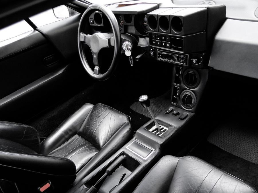  Lamborghini Jalpa P350 1981 года  (фото 2 из 7)